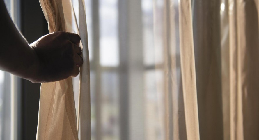 Как стирать шторы